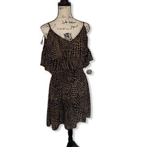 Lexxury SZ M cold shoulder, abstract dress